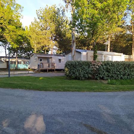 Camping Les Peupliers Hotel Saint-Pere-en-Retz ภายนอก รูปภาพ